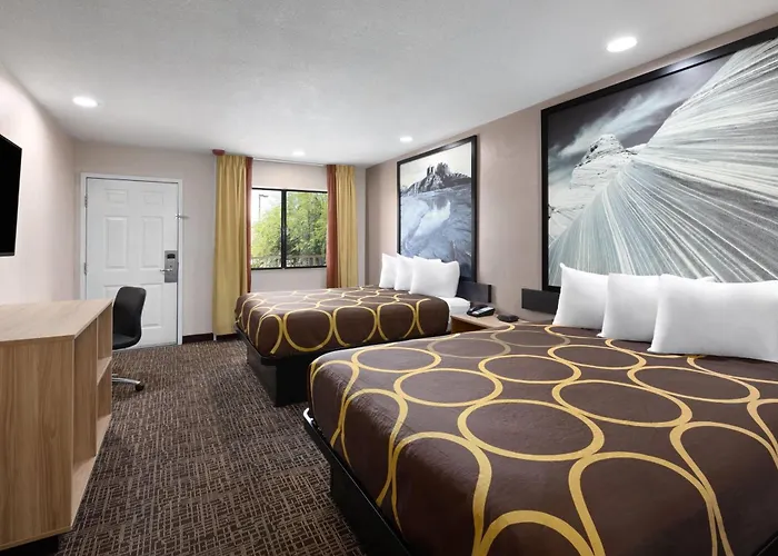 Super 8 By Wyndham Tucson/grant Road Area Az 2*