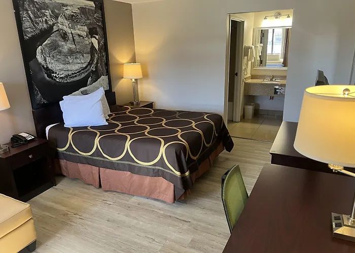 Hotel Super 8 By Wyndham Tucson/grant Road Area Az