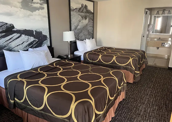 Hotel Super 8 By Wyndham Tucson/grant Road Area Az 2*