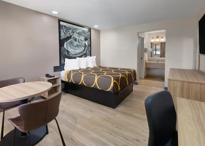 Super 8 By Wyndham Tucson/grant Road Area Az Tucson